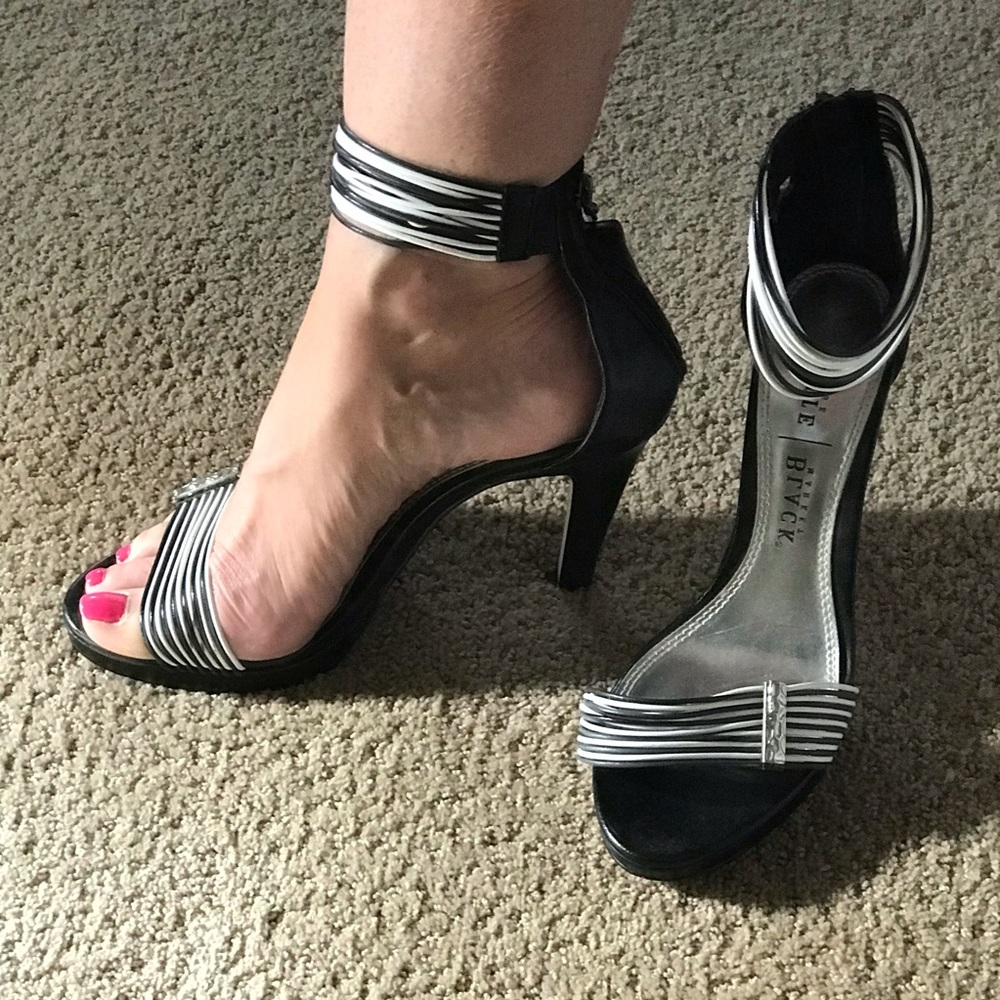 Gorgeous high heel sandal 🖤👠